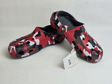 NUEVO ZUECO CROCS 211009-0IE GEO CAMUFLAJE_CAMUFLAJE/ROJO-TALLA 13
