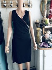 Figura favorecedora vestido mujer diseño por Express talla 10