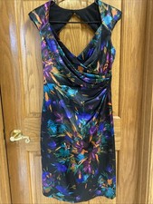 Nuevo sin etiquetas Vestido London Style Nights para mujer colorido, recortado en la espalda talla 6