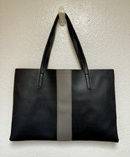 Bolso de Hombro Vince Camuto Luck Cuero Vegano Guijarro Negro con Cubierta Antipolvo