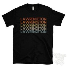 CAMISETA LAWRENCETON ESTILO RETRO REPETIDO para hombre y mujer Reino Unido top name regalo