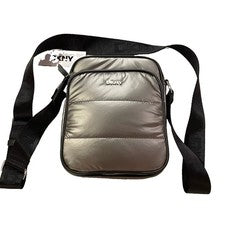 NUEVO CON ETIQUETAS DKNY Gigi Flight Puffer Estilo Bandolera Doble Cremallera Bolso para Mujer Precio de venta sugerido 