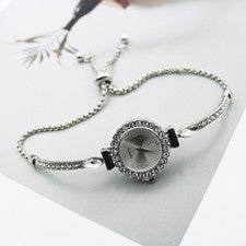 Colorido reloj ajustable decorado con diamantes con correa de aleación ligera