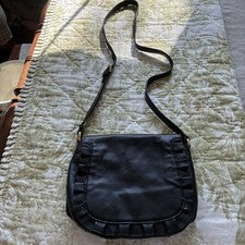 Bolso de Mano Belle Bradley Mischka Negro Borde con Volantes Nuevo sin Etiquetas