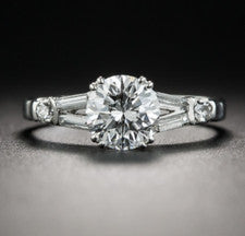 Anillo de compromiso de diamantes de corte redondo de 2,50 quilates de oro bl...