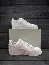 NUEVO~ Nike Air talla 8.5 Hombres 10 Mujeres AF1 Air Force 1 '07 BLANCO CW2288 111 Zapatilla