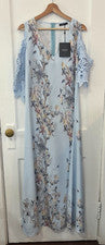 Nuevo con etiquetas Maxi Vestido JustFashionNow Para Mujer Azul Estampado Floral Hombro Frío, Talla M
