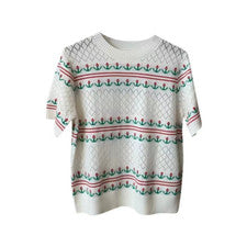 Camiseta de punto informal de manga corta color colisión hueca tendencia de moda para mujer