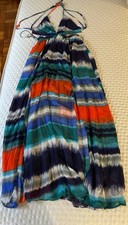 Maxi Vestido Miss Avenue Azul y Naranja Plisado Forro en A con 2 Lados Recortes