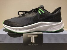 Nike Quest 3 Escudo / Zapato para Correr ~ CQ8894 010 ~ Reino Unido Talla 9.5 ~ Euro 44.5