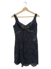 Vestido de encaje Triumph talla 42 negro floral elegante