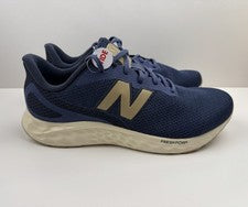 Zapato para correr New Balance Fresh Foam ARISHI v4 para hombre talla 11 4E ancho azul MARISRD4