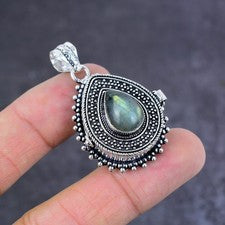 Colgante venenoso de plata de ley 925 hecho a mano con piedras preciosas de labradorita 1,77" M092