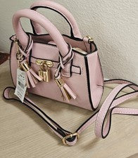 BOLSO BANDOLERA PEQUEÑO ROSA IMITACIÓN CUERO CLAIRE'S ROSA CON ACENTO DE BLOQUEO Y BORLA