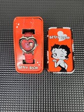 NUEVO Reloj Betty Boop con bisel en forma de corazón brillante 2008 con bisel plisado rojo