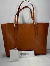 MARC JACOBS NUEVO CON ETIQUETAS $350.00 64 AÑOS EN BEVERLY HILLS CA - ¡LISTO PARA ESTRELLA DE CINE!