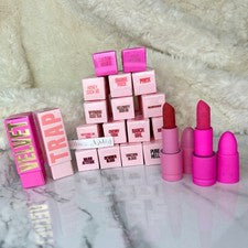 Lápiz labial Jefree Star Velvet Trap tonos raros, terciopelo mate, tamaño completo nuevo en caja