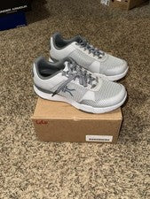 Kuru Quantum 2.0 Para hombres Talla 11.5 Entrenamiento Caminar Zapatos Tenis Gris Tormenta Nuevo