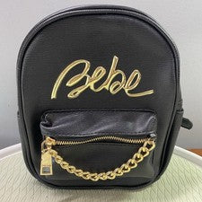 Mini mochila para mujer Bebe Gianna negra y dorada nueva con etiquetas $109 9,5x7,5x4