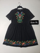 Vestido de verano de moda para mujer hasta la rodilla manga corta cuello redondo negro con flores