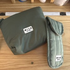 WILO THE LABEL ¡Bolso acolchado beige para mujer con asa y bolsa para gafas de sol!