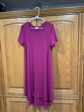 Vestido acanalado Lularoe Carly para mujer. Sólido acanalado. Talla Ex-pequeño. Frambuesa. NUEVO SIN ETIQUETAS.
