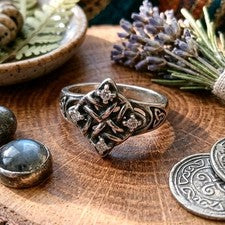 Anillo de plata de ley S925 nudo de brujas celtas talla 10 y caja de regalo