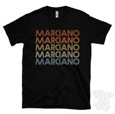 CAMISETA MARCIANO ESTILO RETRO REPETIDO Hombre y Mujer Novedad Genial Nombre Regalo