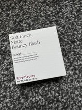 Rubor hinchable mate suave pellizco belleza raro - Tono: vale la pena - Nuevo en caja