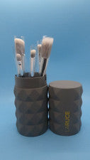 Juego de 5 brochas de maquillaje LARUCE BEAUTY con taza Rennie gris + funda