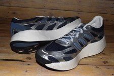 Nuevo en caja Zapatillas Adidas Adizero Aruki Para Hombres Talla 12 Plateadas Metálicas Correr JS3713 Zapato