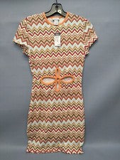 NUEVO Vestido para mujer Rue 21 Chevron abierto abdomen manga corta talla M”