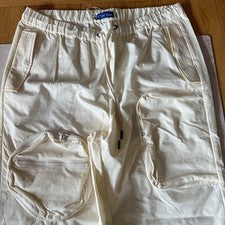 Pantalones cargo C’est Bon marfil de nailon grandes para hombre. Dobladillo ajustable. Diseñador francés