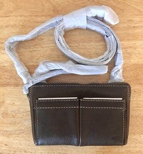 Nuevo con etiquetas Bolso de Estadio Mindy de Cuero Frye para Mujer, Cartera Bandolera, Muñequera, Piedra