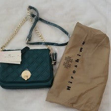 Bolso de hombro acolchado verde oscuro Hiroshima herrajes dorados correa de cadena para mujer