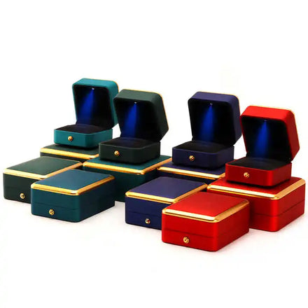 Luxurious Rectangle Shape Plastic LED Light Box Chinese Factory's Hot Sale Pendant for Jewelry Storage Carton Packing