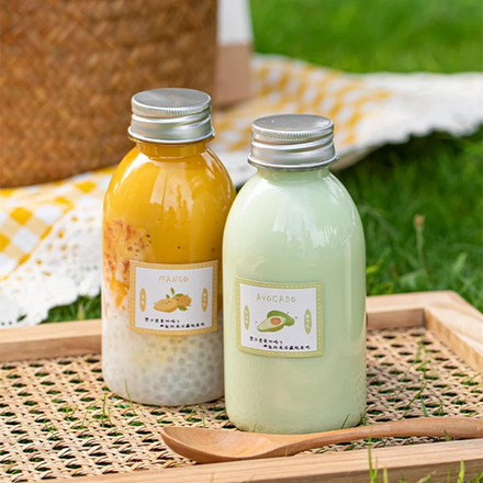 China Manufacture 8oz 10oz for Customizable Food Grade Leak Proof PET Beverage Bottle for Milk Tea Screw Cap Screen Printed