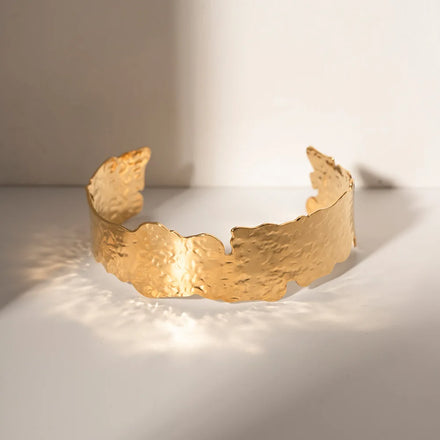 Waterproof Non Tarnish Open Cuff Bangle Stainless Steel Gold Plated Hannnered Cuff Trendy Bangle