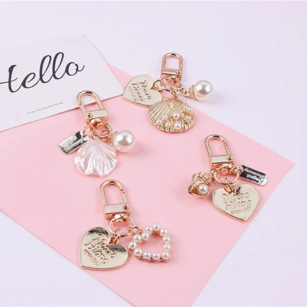 Cute Heart Keychain Women Girl Fashion Shell Pearl Key Chain Accessories Bag Earphone Cover Pendant Key Ring