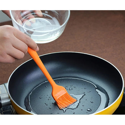 Cuten Factory Customized Wholesale Flexible Silicone Rubber Baking Pastry Tools High Temperature Resistant Kitchen Baked Oil