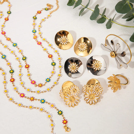 New Summer PVD Plated Hypoallergenic Stainless Steel Daisy Flower Delicate Stud Earrings Necklaces Bracelet Rings for Women