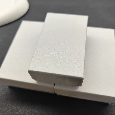 Wholesale Y#10 Size 1.86*1.23 *3/5 '' White Swirl Paper Jewelry Box Cotton Filled for Ring Earring Custom Lid and Base Box