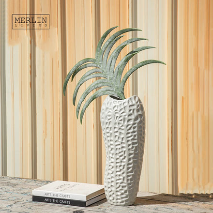 Merlin Living Peanut Vase Decoration Vase for Home Decor Ceramic Porcelain Vases Chaozhou Ceramic Factory Manufacturing