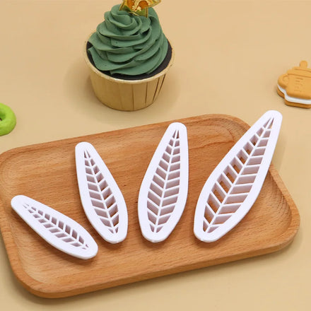 4 PCS Peach Leaf Shaped Plastic Fondant Moulds Push-Type Household Cookie Cutters Kids' Gifts Plastic Fondant Molds