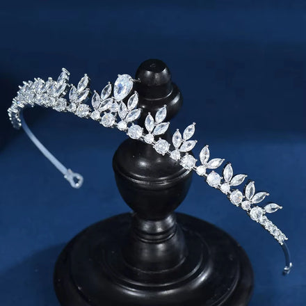 HIBRIDE Full CZ Pave Wedding Hair Accessories Brides Crowns for Women Tiaras Zirconia Hairbands Crystal Hair Jewelry C-123
