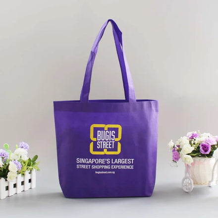 Custom Environmentally Friendly Non-Woven Reusable Grocery Tote Shopping Bag with Letter Pattern Customizable Non-Woven Bag