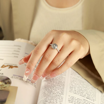 Hot Sale 925 Sterling Silver Engagement Ring Oval Cluster Wedding Ring for Women Diamond Accent for Parties