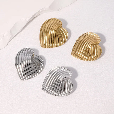 Beimai OEM Stud Earrings Simple and Cute Heart-shaped Waterproof Stainless Steel Women Stud Earrings