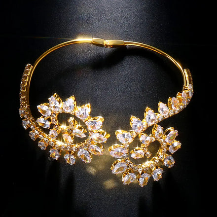 Designer Stainless Steel Jewelry Accessories Rotating Flower Shaped Rhinestone Bracelet Women Plant Zircon Fashion Bracelet