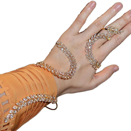 Luxury Fashion Plant Shape Zircon Bracelet Leaves Wrapped Gold Bracelet Women Inlaid with Rhinestones Fine Jewelry